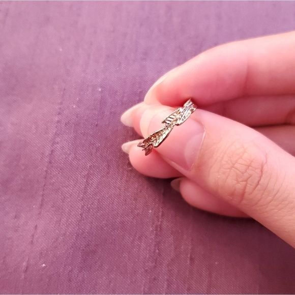 💝FREE with purchase💝 Leaf Design Midi Ring - Picture 3 of 4